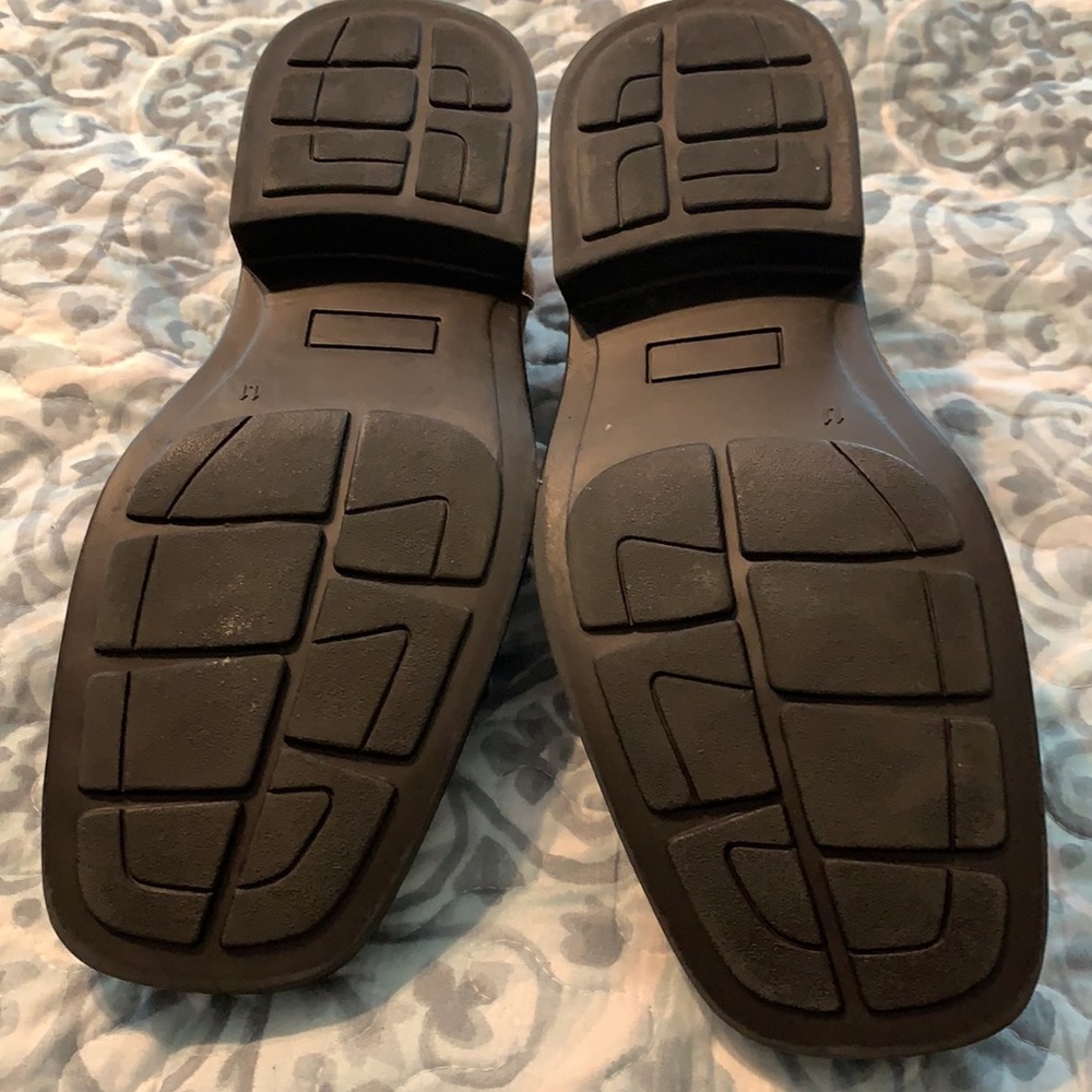 Men’s slip on dress shoes - Picture 4 of 5